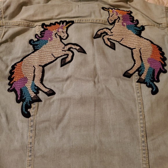 NWT SMALL LULAROE JAXON DENIM JACKET 🦄🦄 PATCHES - Picture 4 of 6